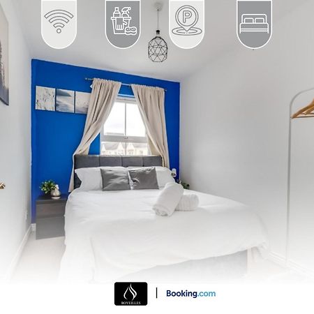 2 Bed House By Boyeilles Apartments Short Lets & Serviced Accommodation Belfast With Balcony & Free Parking Экстерьер фото